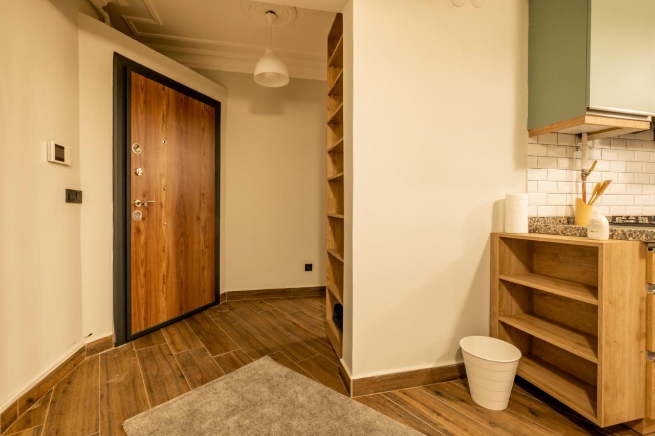 Spacious And Comfy 2Br In The Heart Of Cihangir Appartement Istanboel Buitenkant foto