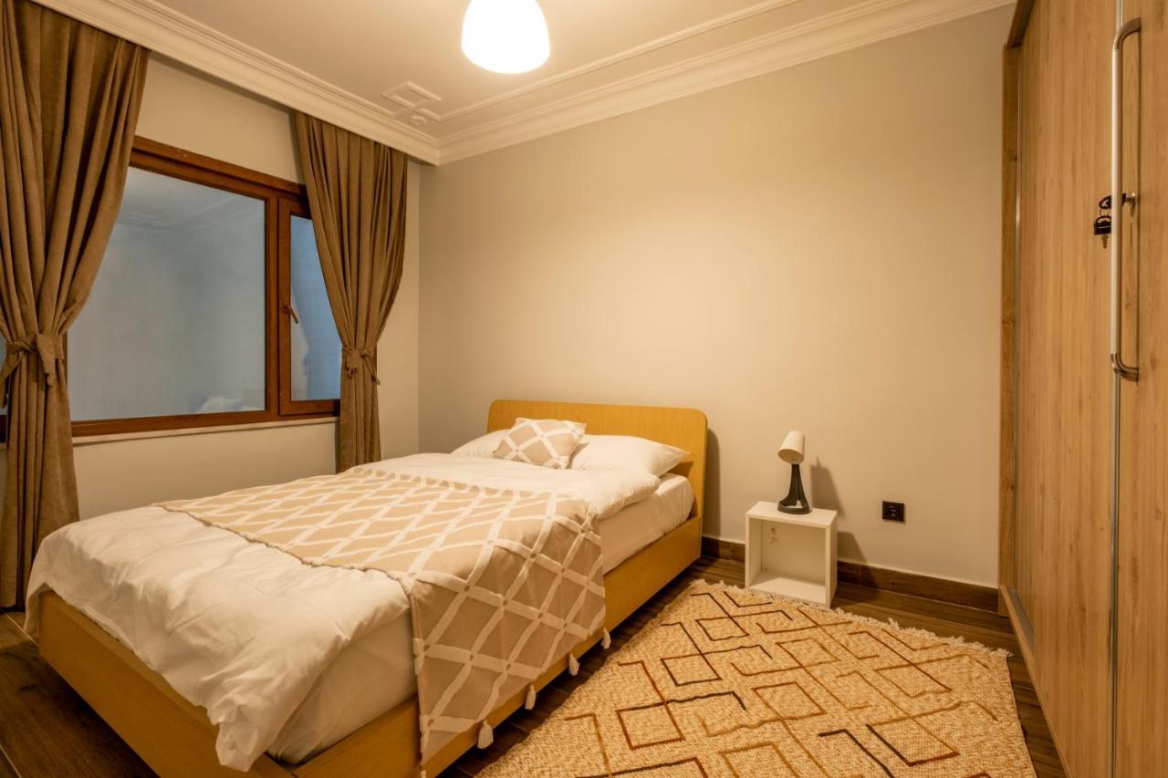 Spacious And Comfy 2Br In The Heart Of Cihangir Appartement Istanboel Buitenkant foto