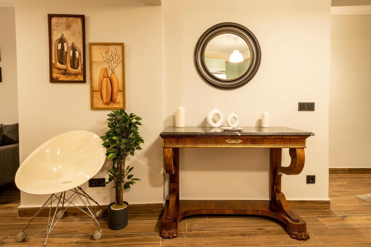 Spacious And Comfy 2Br In The Heart Of Cihangir Appartement Istanboel Buitenkant foto