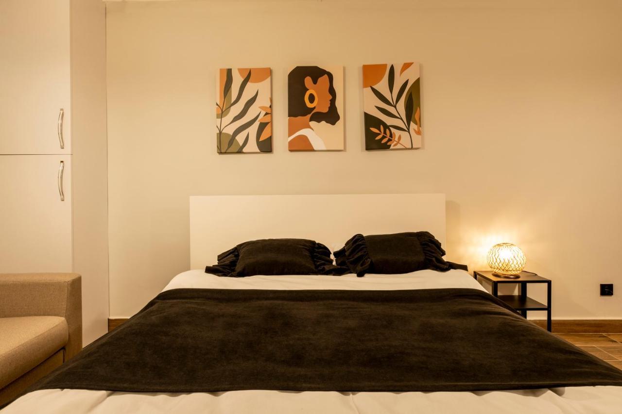 Spacious And Comfy 2Br In The Heart Of Cihangir Appartement Istanboel Buitenkant foto